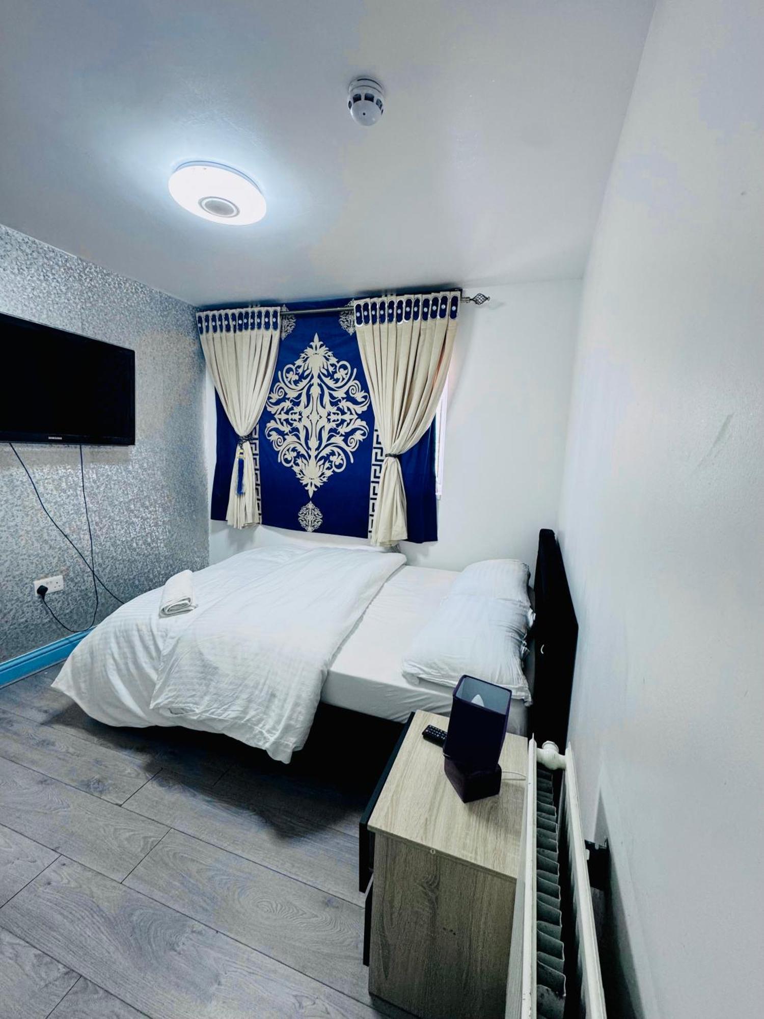 Unique Private Rooms Bolton Eksteriør billede